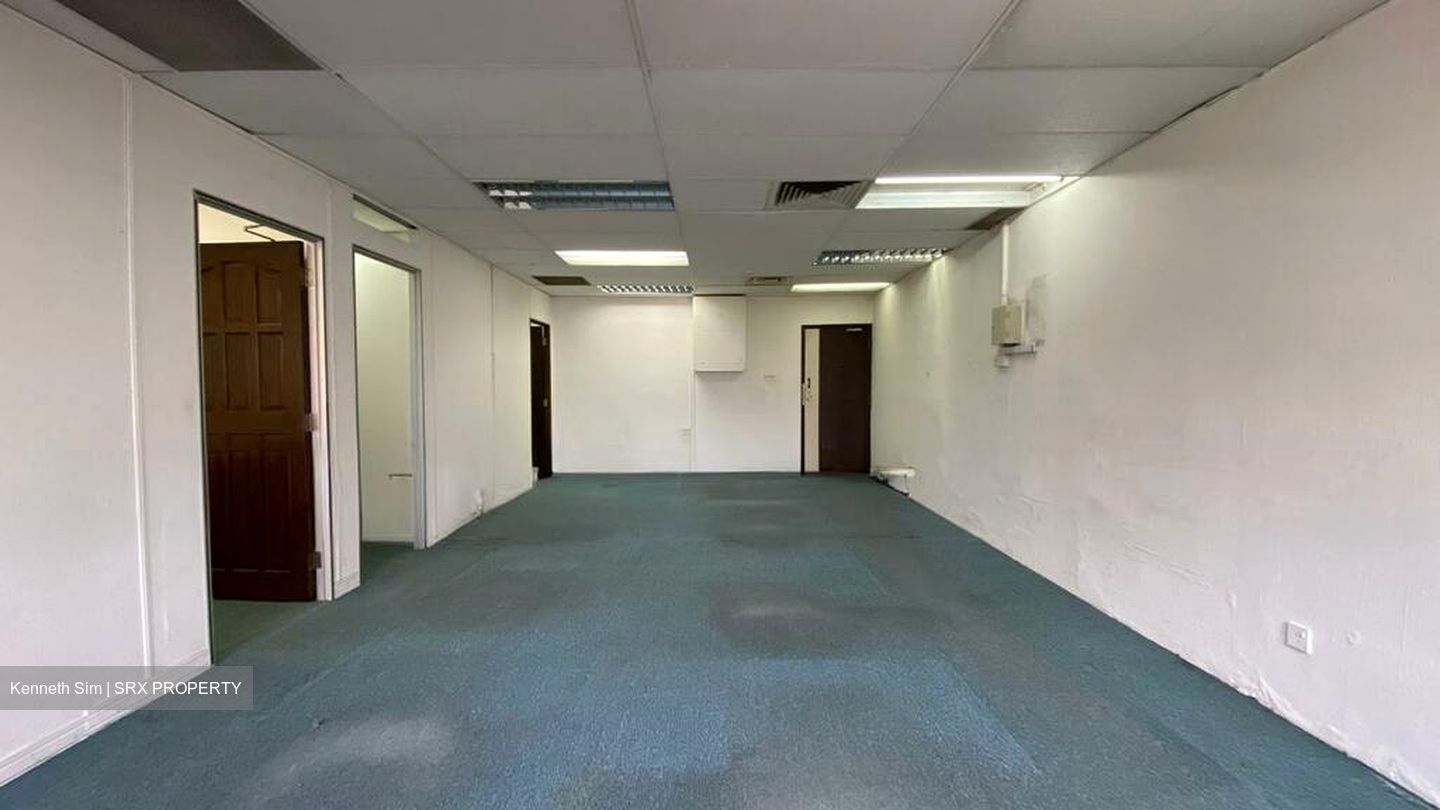 Golden Sultan Plaza (D7), Office #523520051